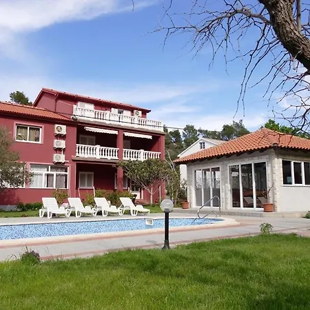 Apartment In With Terrace, Air Conditioning, Wifi *
