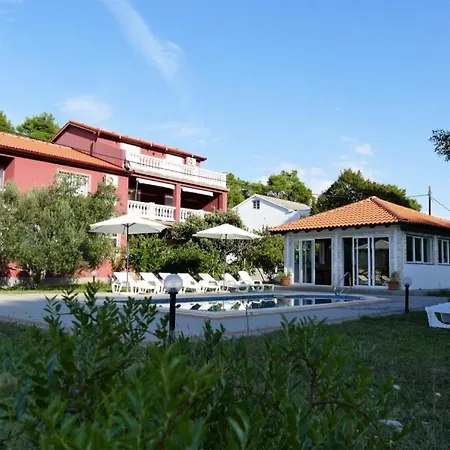 Apartment In With Terrace, Air Conditioning, Wifi *