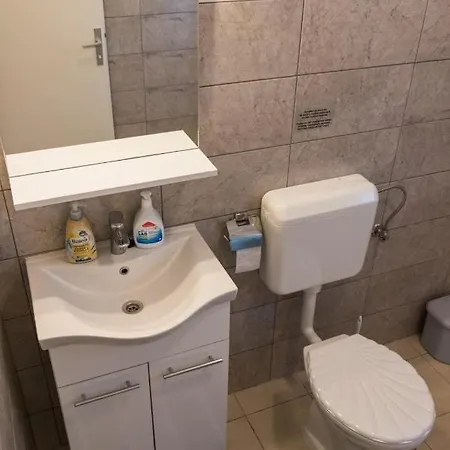 In With Terrace, Air Conditioning, Wifi